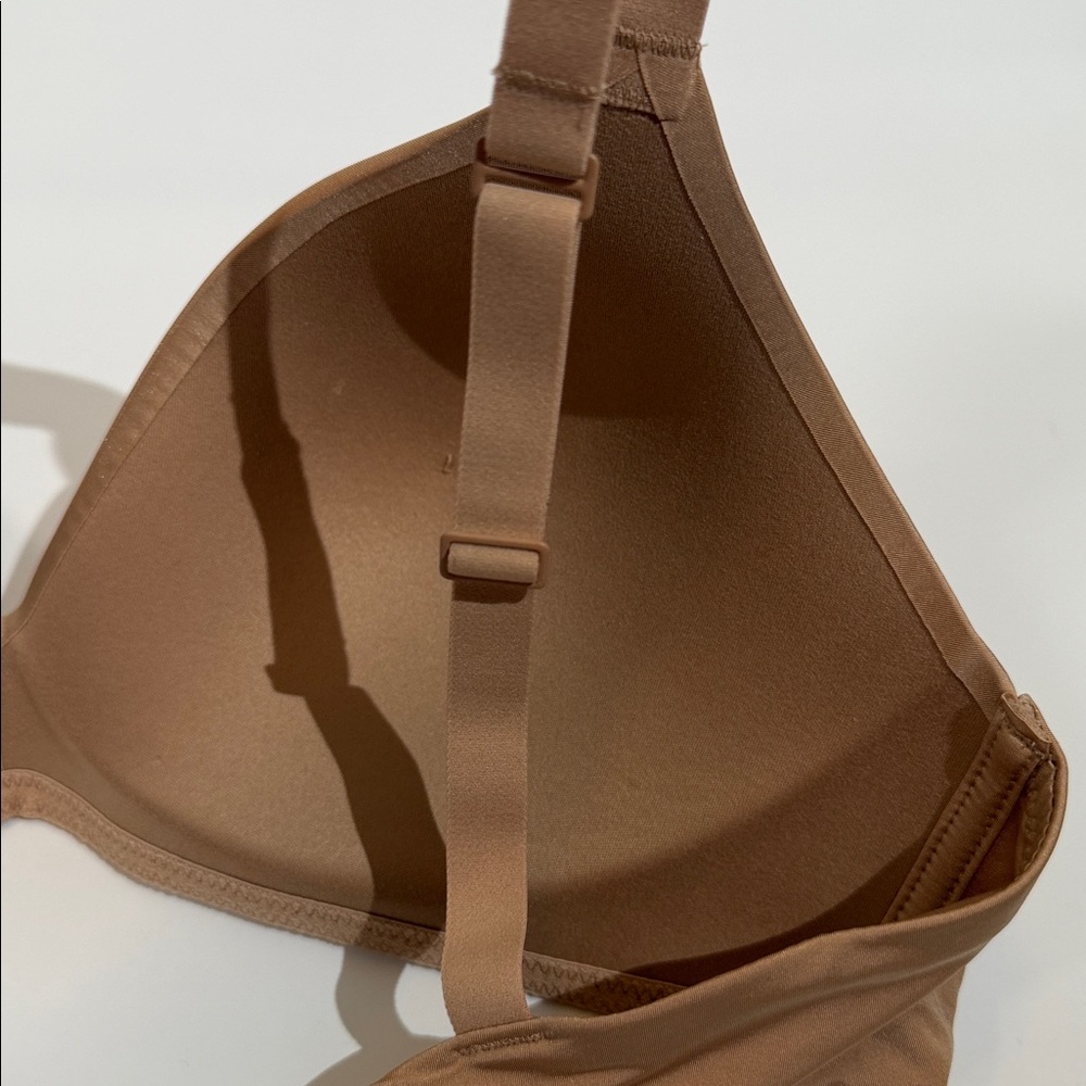 NWT Skims Wireless Form T-shirt Bra 38C Color Clay - Picture 7 of 7